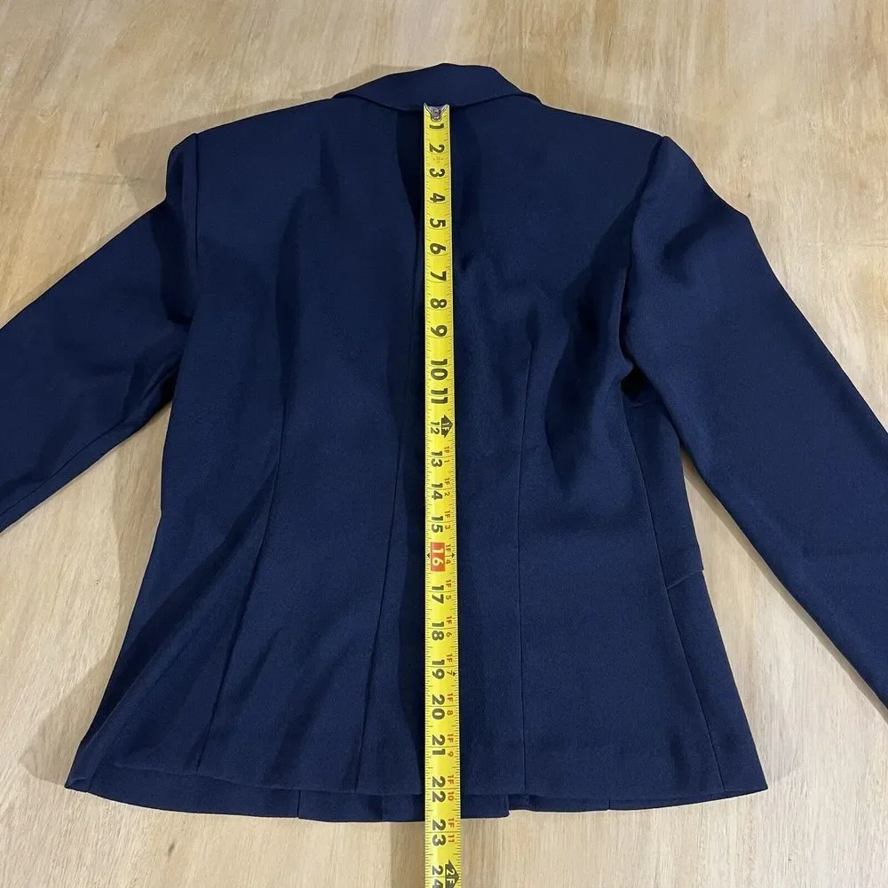 lois snyder length 22